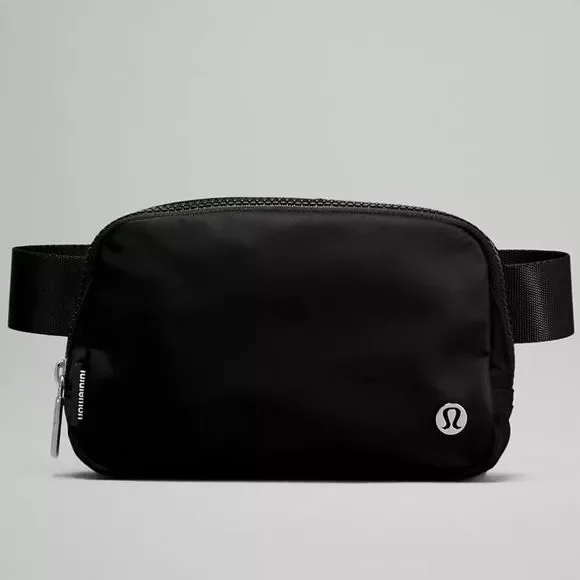 lululemon 1L NWT Black Everywhere Belt Bag Fanny Pack Water Repellent - Picture 1 of 15